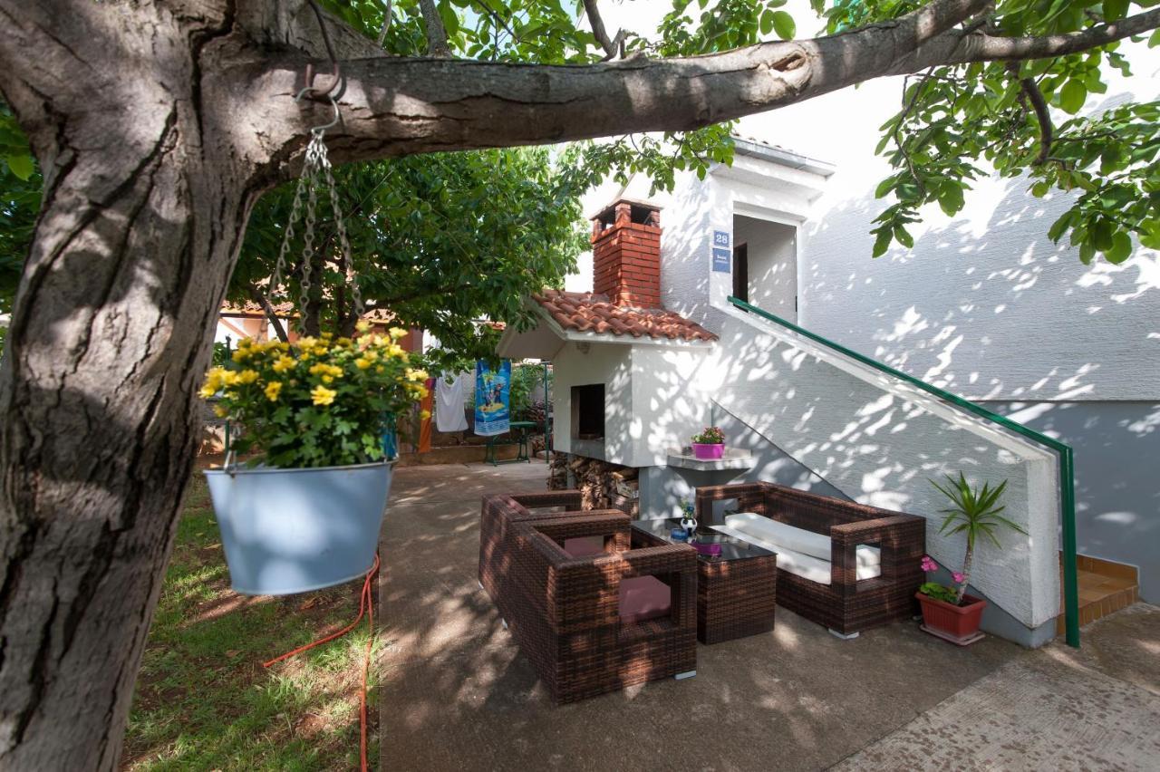 Studio Turanj 6445B ภายนอก รูปภาพ