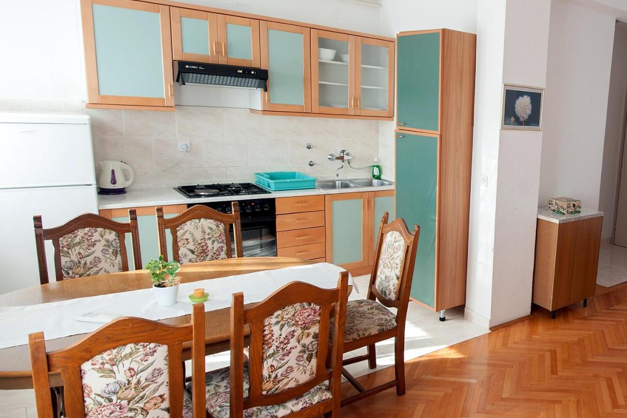 Studio Turanj 6445B ภายนอก รูปภาพ